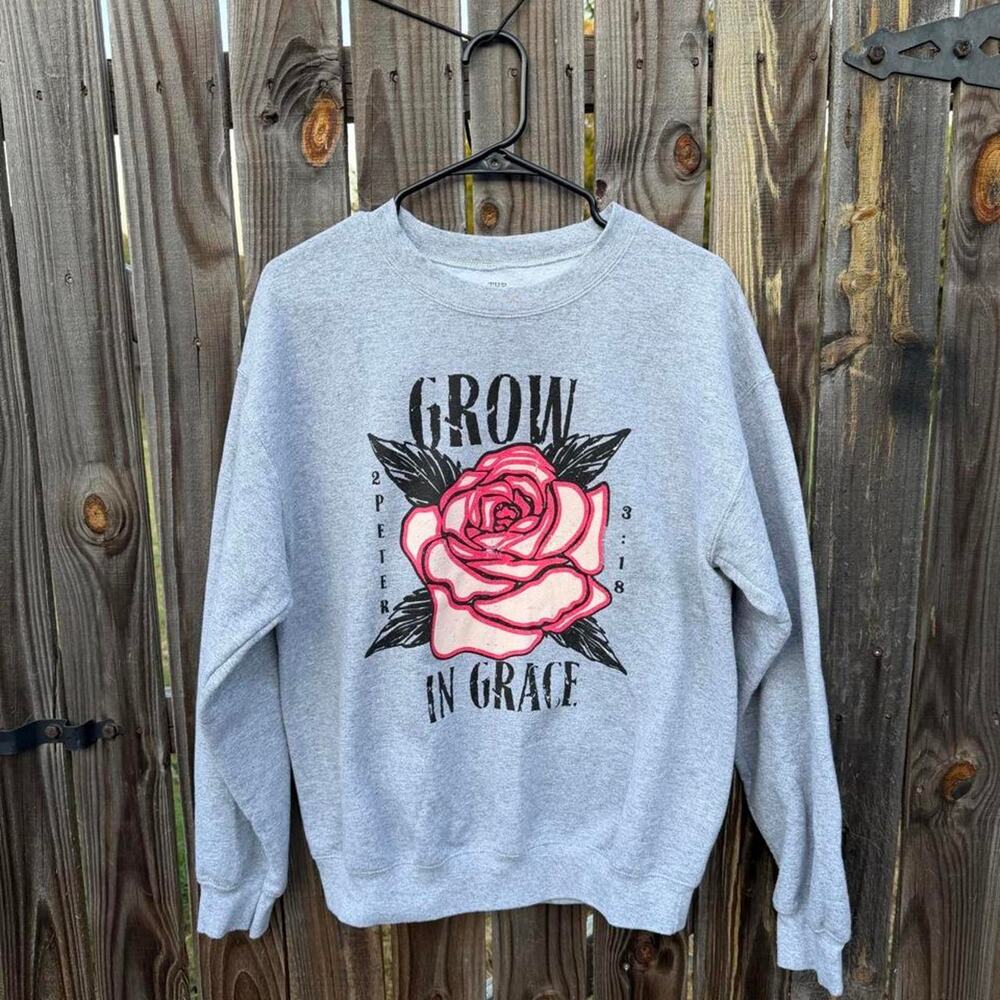 The Christian Boho "Grow in Grace" 2 Peter 3:18 Rose Graphic Gray Sweatshirt